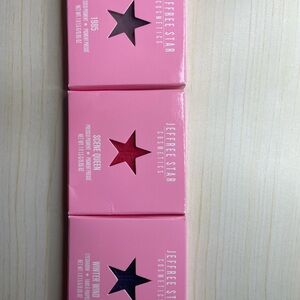 Jeffree Star Red and Black Eyeshadow Palette